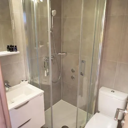 With A Swimming Pool - 18502 Guest house 3*